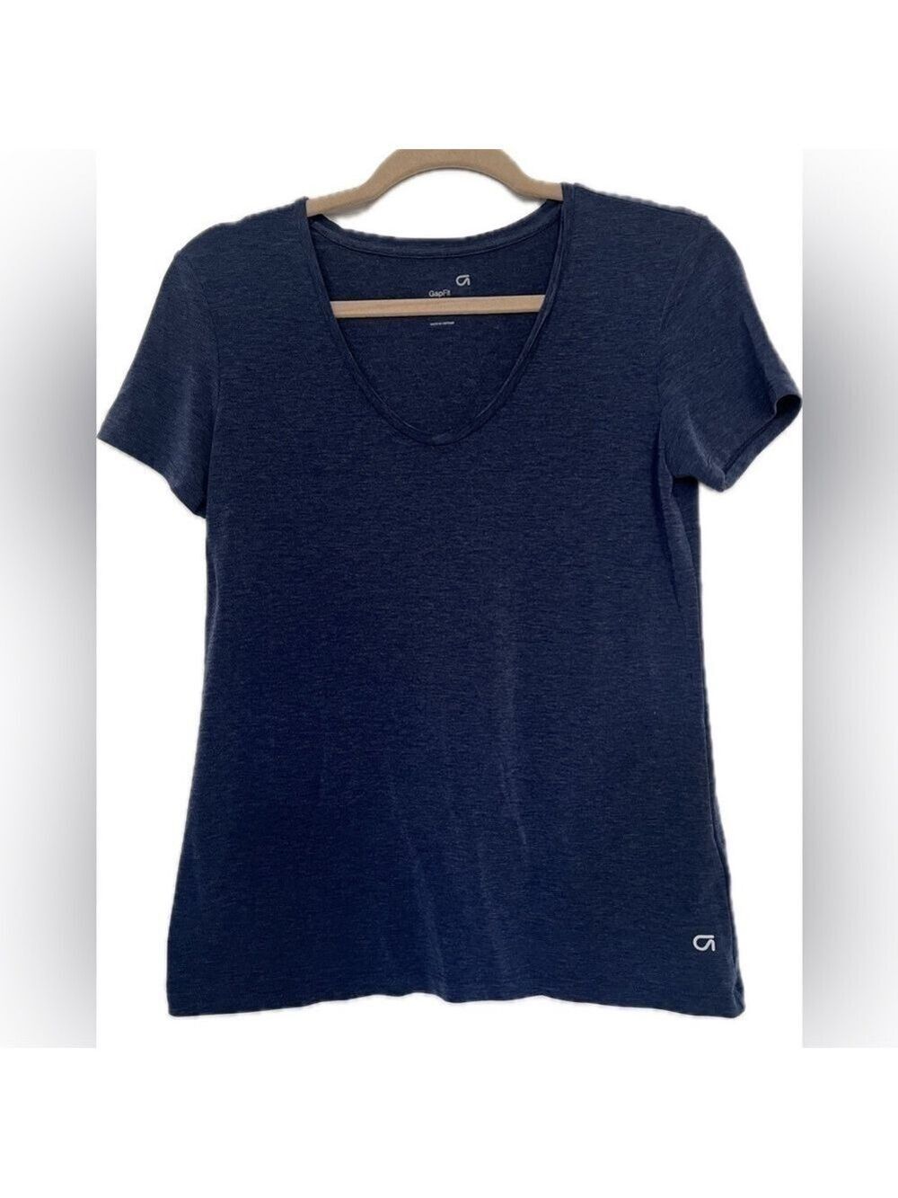 Womens Gapfit Breathe Scoop Neck T shirt in Navy Heather. Size XS